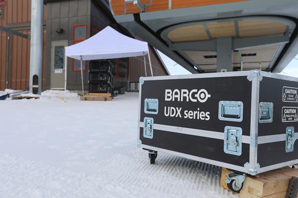 Máy chiếu cống nghệ 3D Barco
